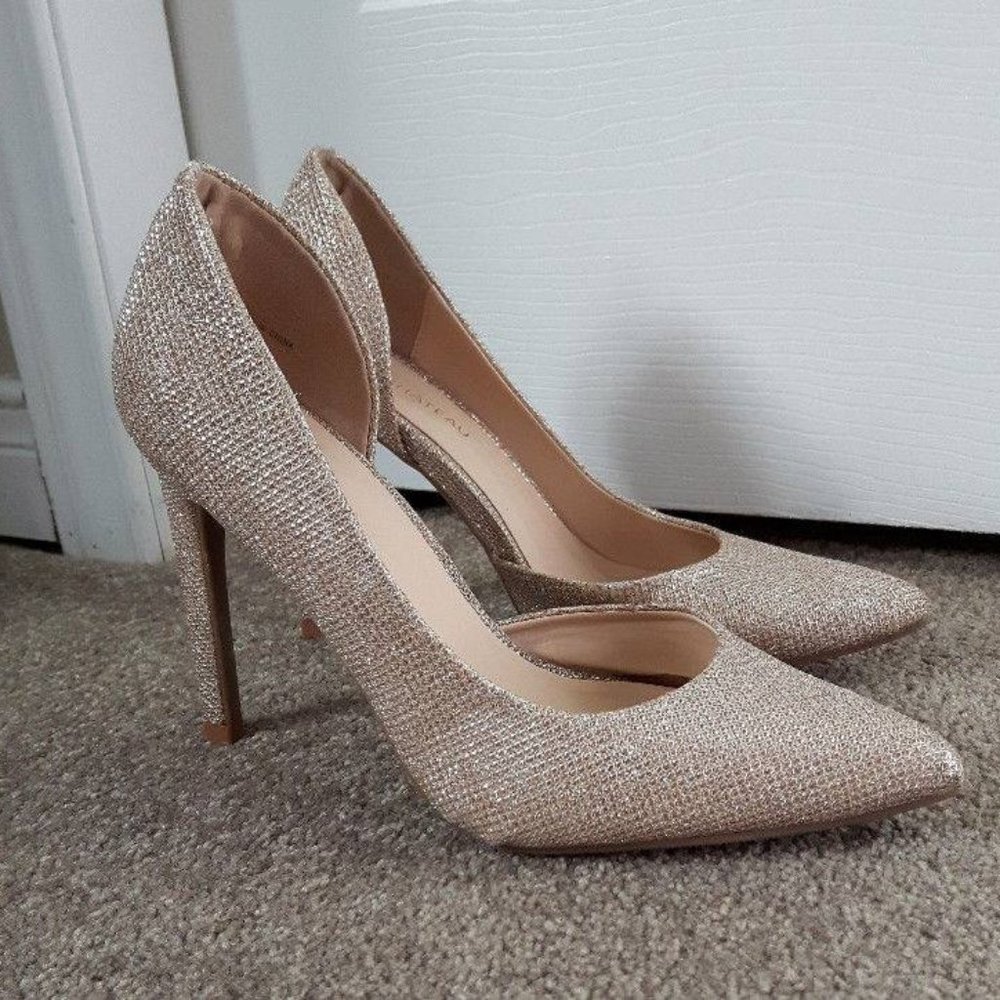 LE CHATEAU HEELS - SIZE 6